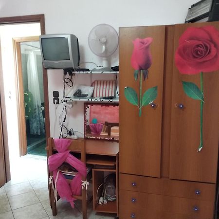 Simple And Special Appartement Ermoupoli Buitenkant foto