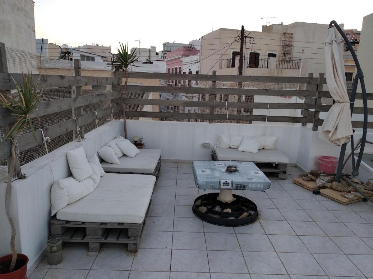 Simple And Special Appartement Ermoupoli Buitenkant foto