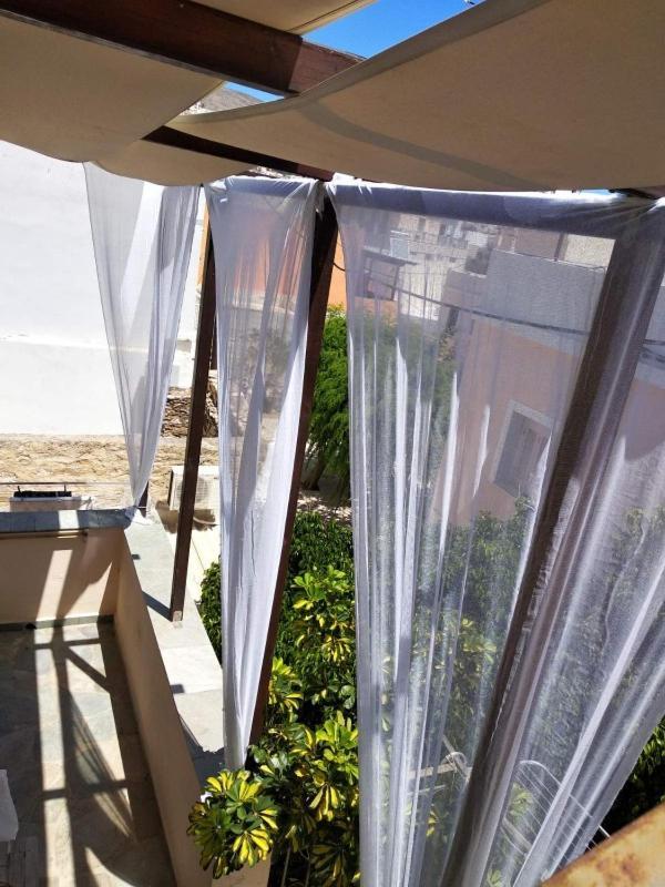 Simple And Special Appartement Ermoupoli Buitenkant foto