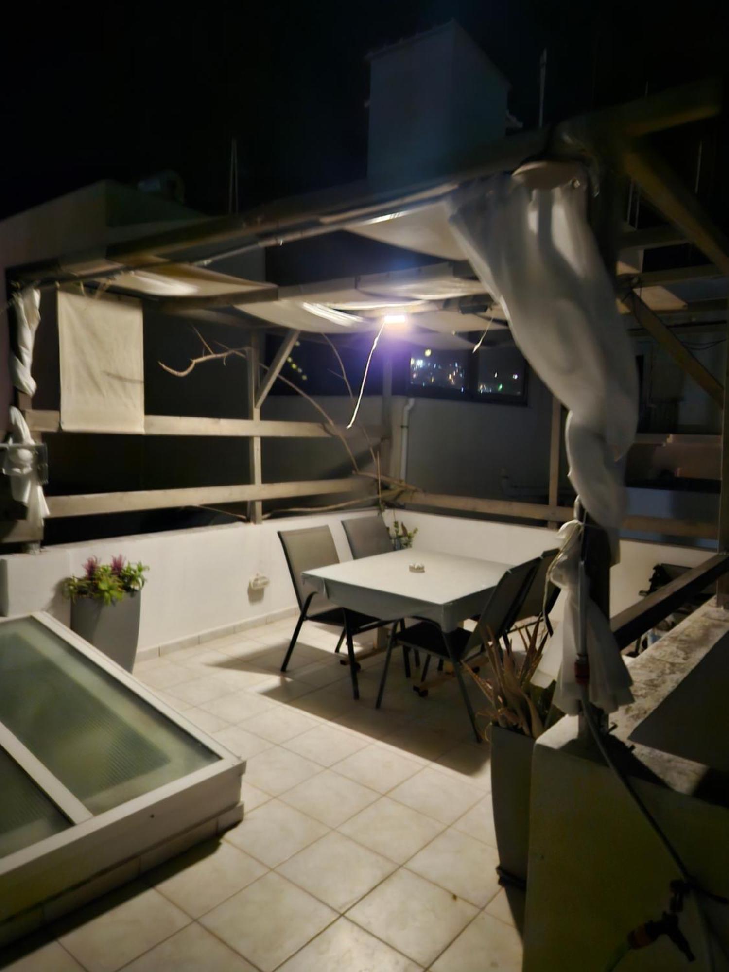 Simple And Special Appartement Ermoupoli Buitenkant foto
