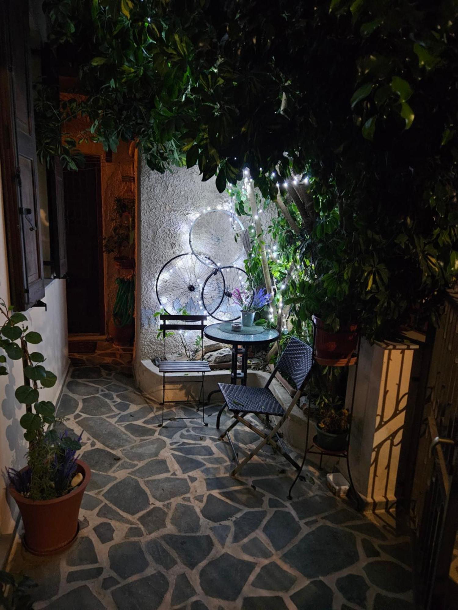 Simple And Special Appartement Ermoupoli Buitenkant foto
